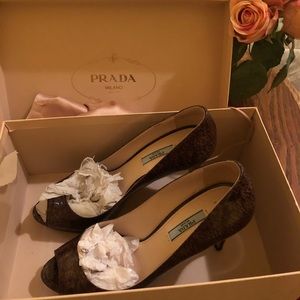 $650 Prada shoes with box size 38.5